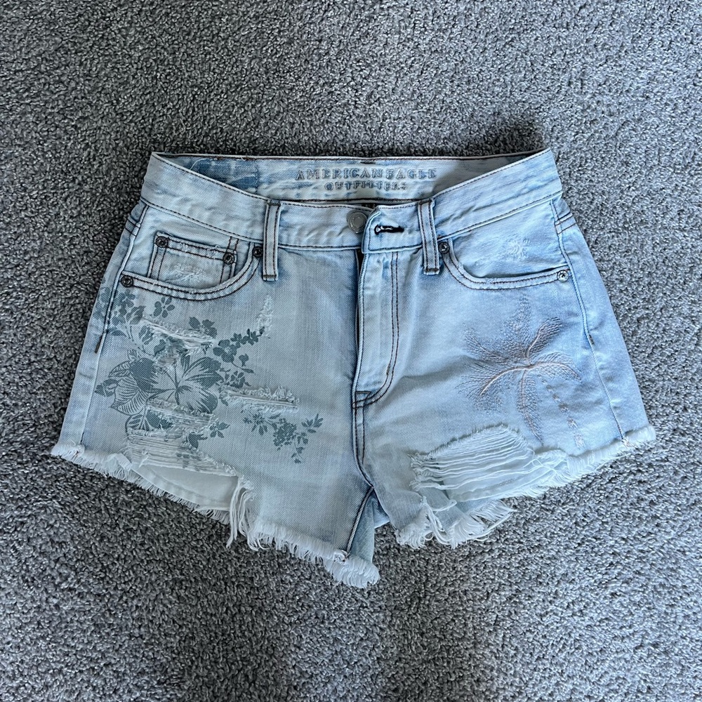 American Eagle Vintage High Rise Festival Embroidered Light Wash Denim Shorts